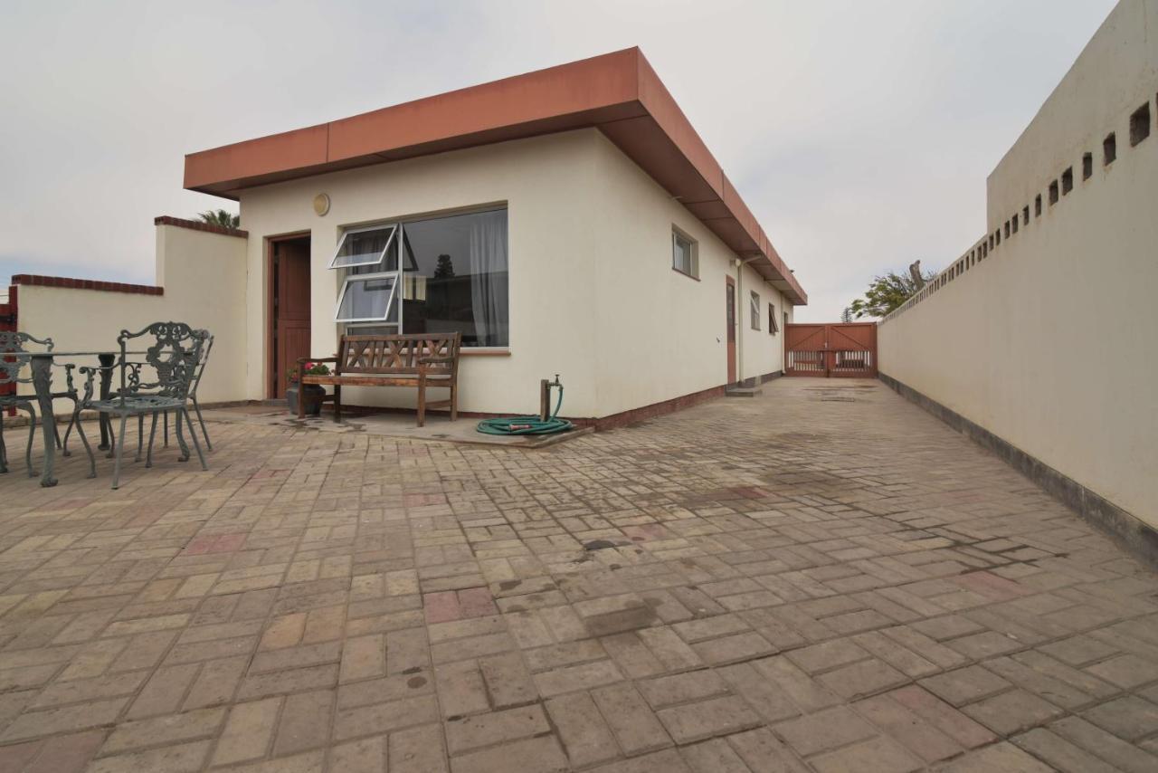 Cottage On Diamond Street Swakopmund Exterior photo